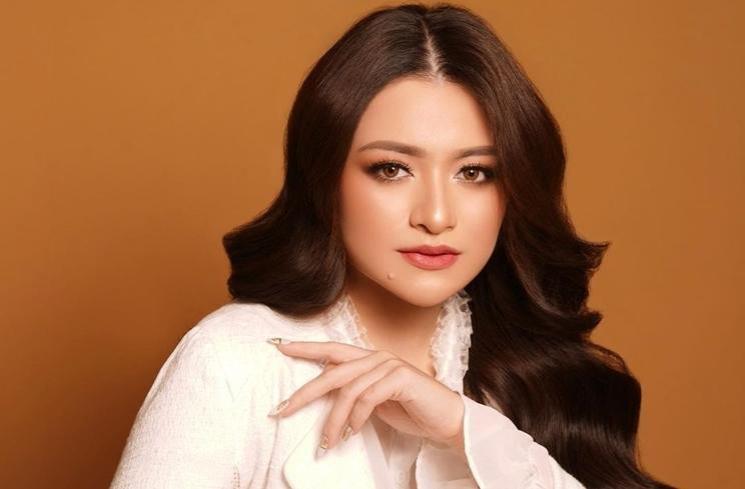 Pemotretan Terbaru Nathalie Holscher Usai Lepas Hijab (tiktok/@nathalieholscher14)