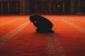 Doa Malam 1 Suro Amalannya, Rugi Kalau Tidak Diamalkan