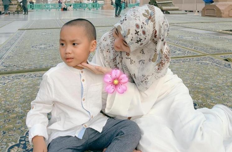 Larissa Chou. (Instagram/larissachou)