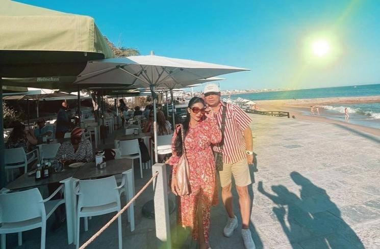 Potret Kris Dayanti liburan (Instagram/krisdayantilemos)