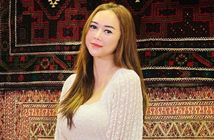 Artis Ngaku Tak Diberi Nafkah Anak oleh Mantan Suami (instagram/aurakasih)