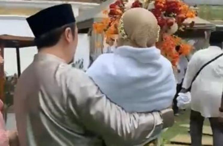 Potret Cindy Fatika Sari dan Tengku Firmansyah Siap Mantu. (Instagram/tengku_firmansyah)