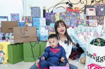 10 Momen Gala Sky Buka Kado Ultah, Isinya Bikin Salfok, Ada Barang Branded