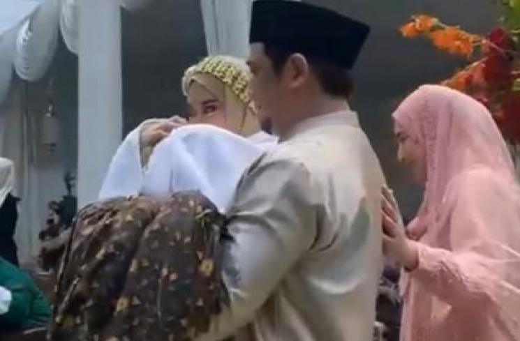 Potret Cindy Fatika Sari dan Tengku Firmansyah Siap Mantu. (Instagram/tengku_firmansyah)