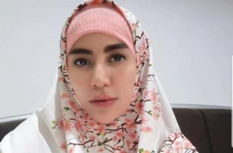 Artis Hapus Tato. (Instagram/princess_cinta_penelope)