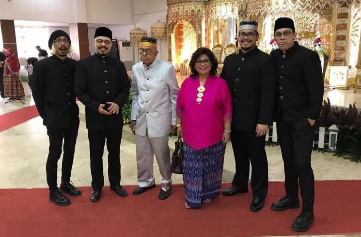 Potret Harmonis Keluarga Andy F Noya (Instagram/@marcorandyy) 