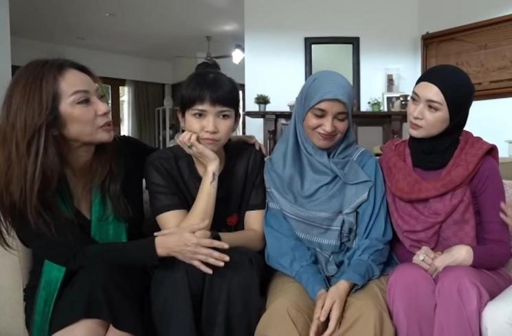 Reuni pemeran Cinta Fitri (youtube)
