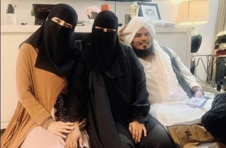 Potret Ratu Rizky Nabila Pakai cadar. (Instagram/raturn)