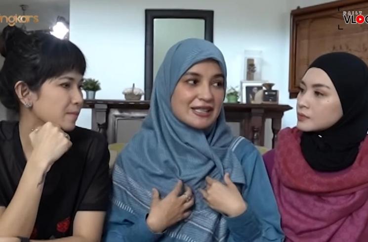 Reuni pemeran Cinta Fitri (youtube)
