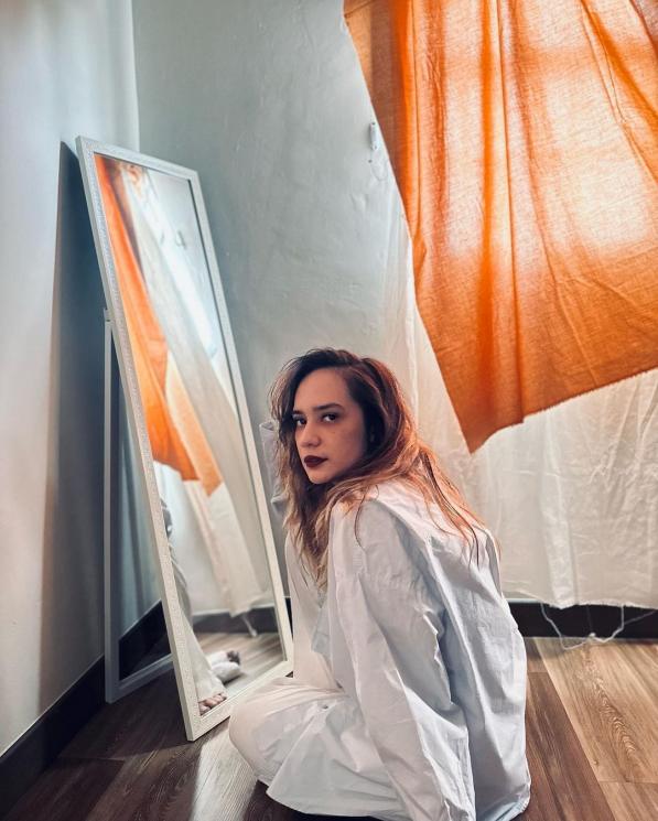 Potret Terbaru Anne Putri(Instagram/@anneofficial1990) 