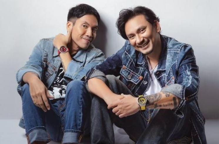 Potret Vincent dan Desta Jadi Cover Majalah. (herworld.co.id)