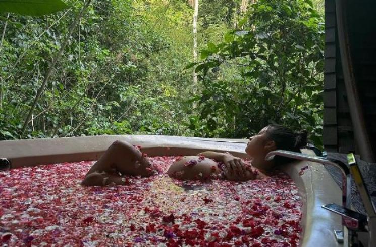 Momen Birthday Dinner Jennifer Coppen. (Instagram/jennifercoppenreal20)