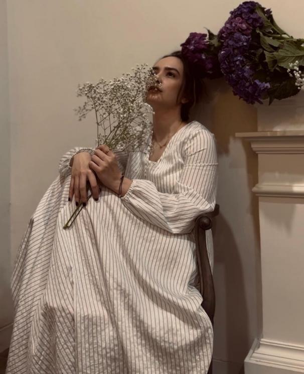 Potret Terbaru Anne Putri(Instagram/@anneofficial1990) 
