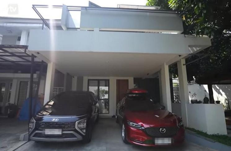 Potret Rumah Rigen Rakelna. (YouTube/Taulany TV)