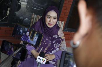 Raut Sedih Oki Setiana Dewi Jelaskan Kondisi Ibu di ICU