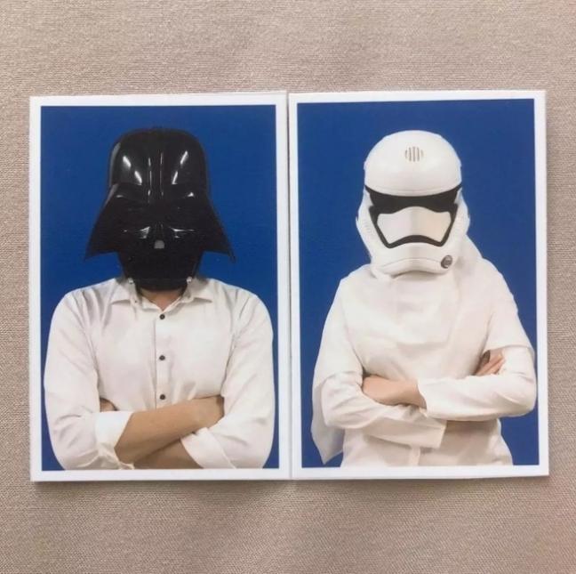 Potret Pas Foto Buku Nikah Artis. (Instagram/cutratumeyriska)