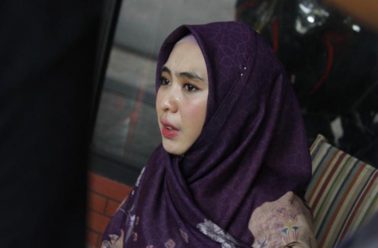 Raut Sedih Oki Setiana Dewi Jelaskan Kondisi Ibu di ICU