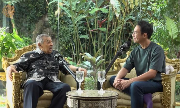 Quraish Shihab dan Daniel Mananta. (YouTube Daniel Mananta Network)