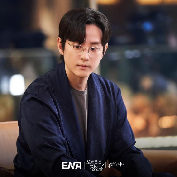 Potret Kwon Yool di Longing for You (Instagram/@channel.ena.d)