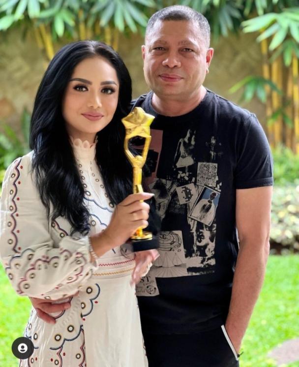 Biodata dan Agama Raul Lemos. (Instagram/krisdayantilemos)