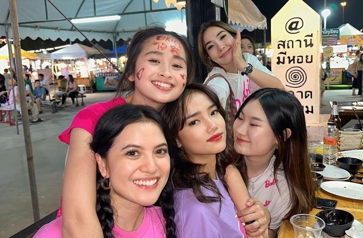 Potret Fuji liburan di Bangkok (Instagram/@fuji_an)