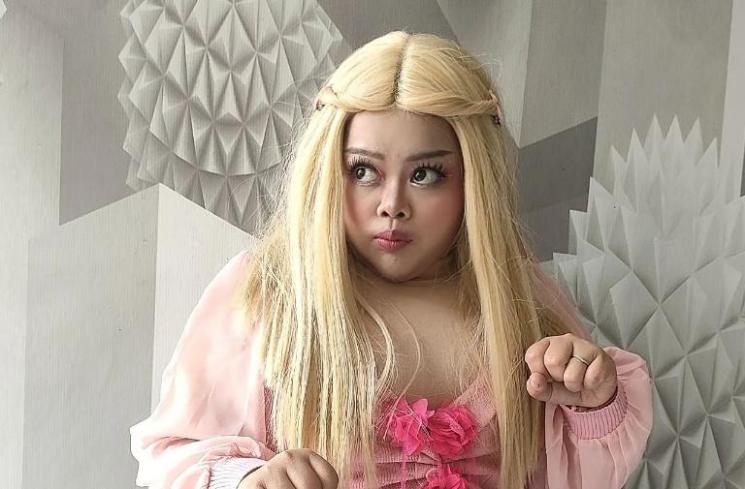 Kekeyi cosplay Barbie (instagram)