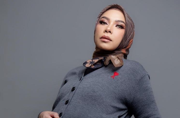 Perjalanan Hijrah Melly Goeslaw (Instagram/@melly_goeslaw)
