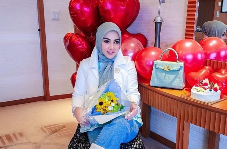 Momen Perayaan Ultah Syahrini di Kamar Hotel (instagram/@princessyahrini)