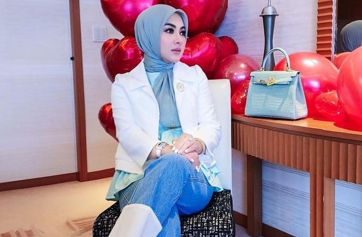 Momen Perayaan Ultah Syahrini di Kamar Hotel (instagram/@princessyahrini)