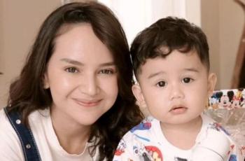 Hampir Kepala Empat, Potret Angelica Simperler Bareng Anak Dipuji Awet Muda: Kayak Kakak Adik