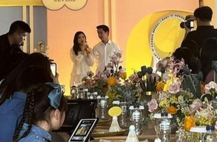 Momen Gender Reveal Anak Kevin Sanjaya dan Valencia Tanoe. (Instagram//liliana_tanoesoedibjo)