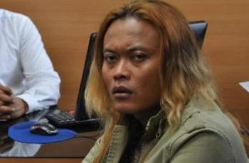 Sule Unggah Potret Dulu: Sarkas Kang, Menyindir dengan Gaya