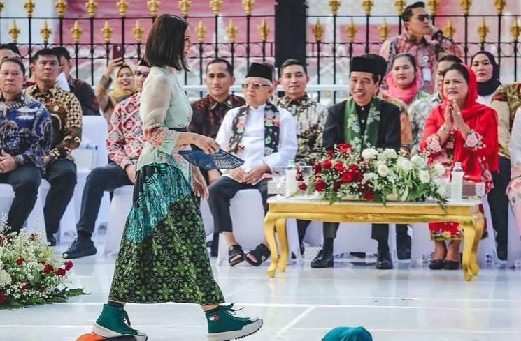 Gaya artis di acara Istana Berkebaya (Instagram/@shareefadaanish)