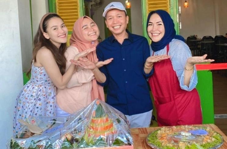 Potret Warung Ayah Ojak (instagram/@mom_ayting92_)