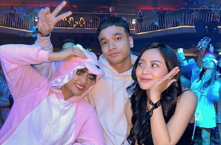 Gaya Artis di Pesta Ulang Tahun Erika Carlina (instagram/@fuji_an)