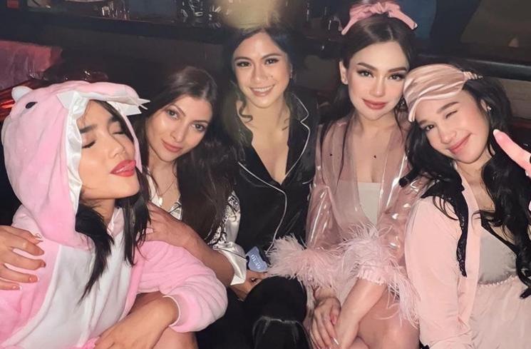  Gaya Artis di Pesta Ulang Tahun Erika Carlina (instagram/@fuji_an)