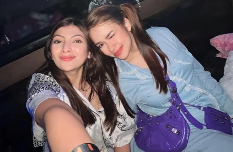 Gaya Artis di Pesta Ulang Tahun Erika Carlina (instagram/@sarahkeihl)
