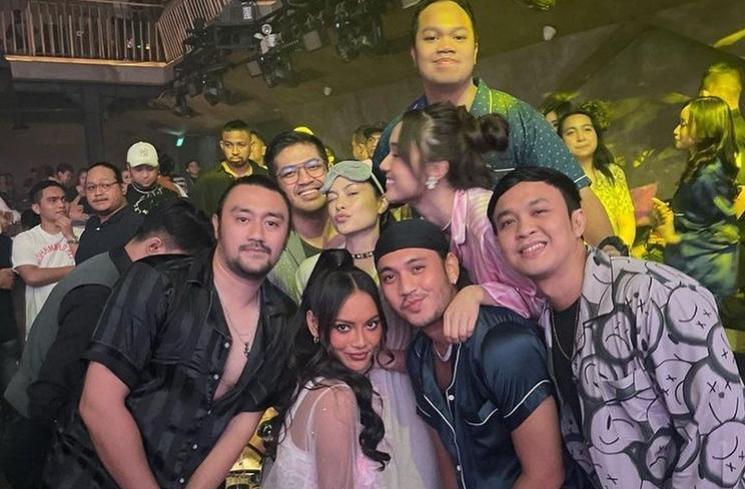 Gaya Artis di Pesta Ulang Tahun Erika Carlina (instagram/@_aldyrizky)