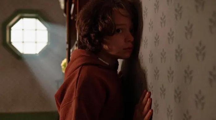 Sinopsis Film Cobweb. (IMDb)