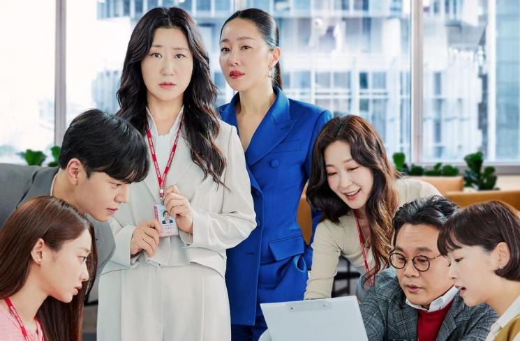 Pesona Uhm Ji Won di Cold Blooded Intern (Instagram/@tving.official)