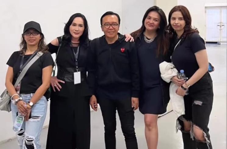 Potret Pungky Sukmawati Nonton Konser Dewa19 (Instagram/@pungky_sukmawati)