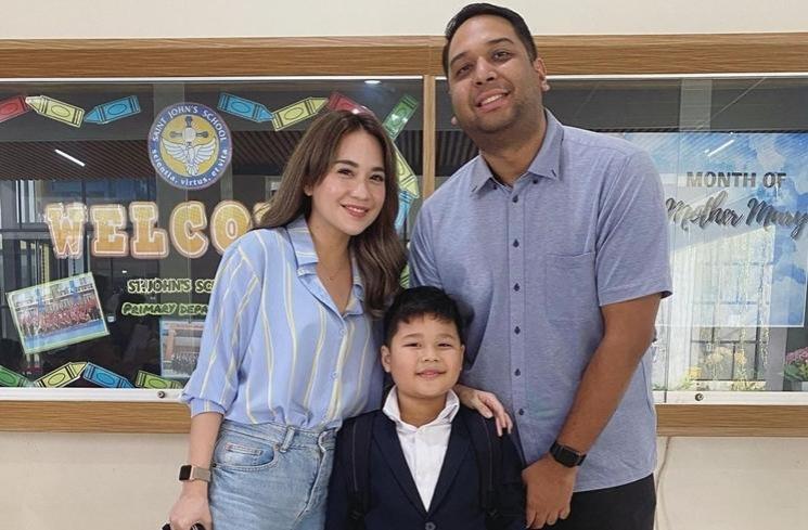 Artis yang jadi istri pilot (Instagram/christiejulia)