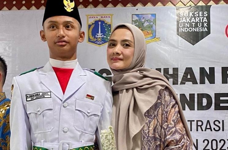 Potret Dhofin Anak Ibnu Jamil Jadi Paskibra Jaksel (instagram/mayamaula9)