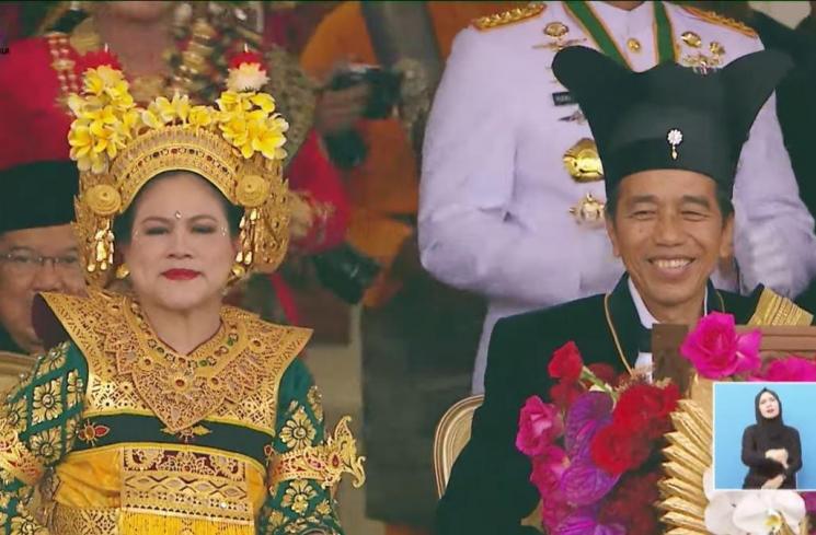 Reaksi tokoh negara saat Putri Ariani nyanyikan lagu Rungkad. (YouTube/ Sekretariat Presiden)