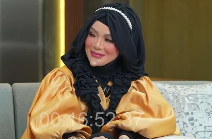 Potret Wajah Asli Yuni Jasmine 'Barbie' Si Dagu Lancip (YouTube dr. Richard Lee, MARS)