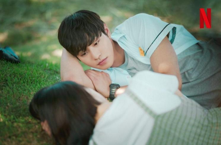 Adu Peran Pemain Drama A Time Called You (Instagram/@netflixkcontent)