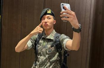 Obati Rindu Penggemar, J-Hope BTS Pamer Foto Pakai Seragam Militer