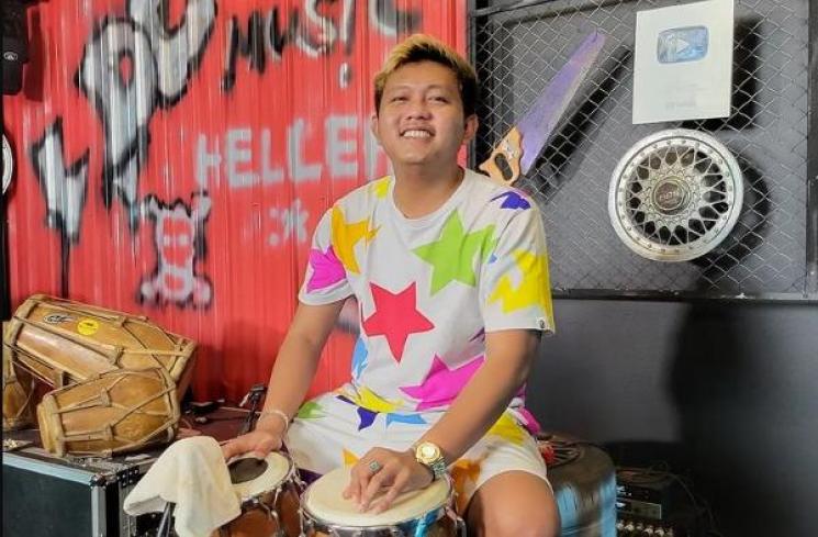 Pedangdut Berpendidikan Tinggi. (Instagram/denny_caknan)