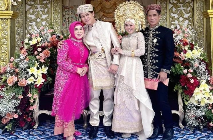 Gaya Artis saat Ngunduh Mantu (instagram/@ayah_kejora)