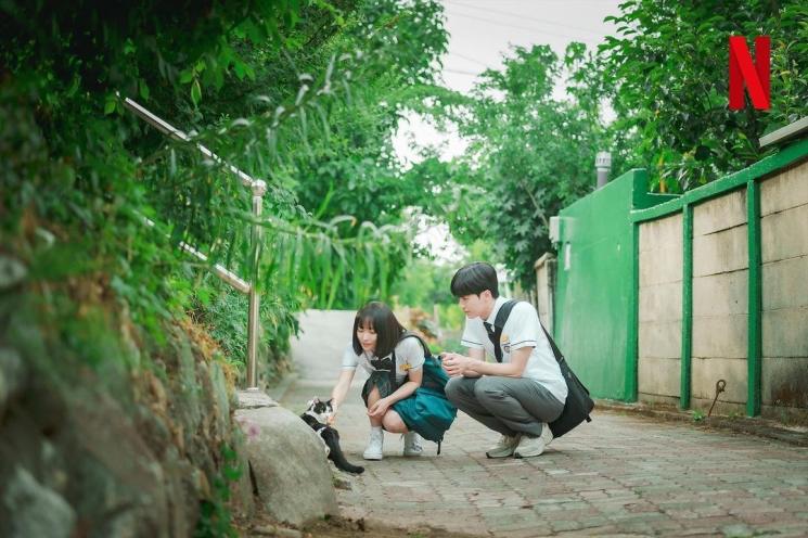 Pesona Jeon Yeo Bin di A Time Called You (Instagram/@netflixkcontent)